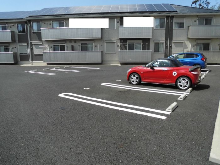 グランヒルの駐車場