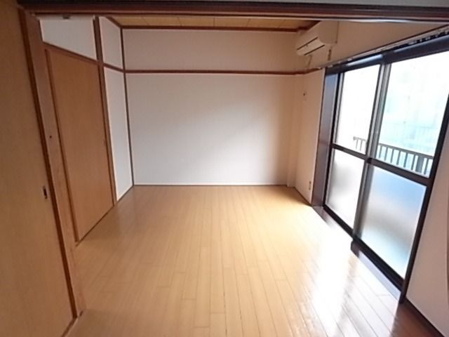 細谷ハイムBの居間・リビング