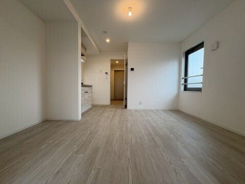 ジーメゾン春日部千間の洋室