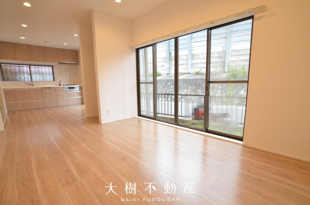 【居間・リビング】 | 海老名市今里３丁目　中古戸建て