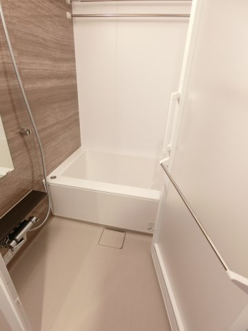 ラティエラ武蔵小杉の浴室|他のお部屋の参考写真となります。