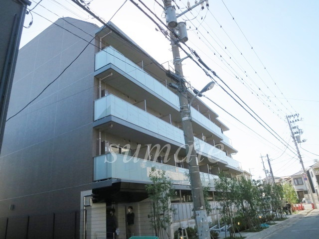 メイクス赤羽岩淵の外観|5階建てRCです。