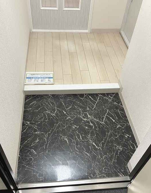 千代田区五番町の事務所の玄関
