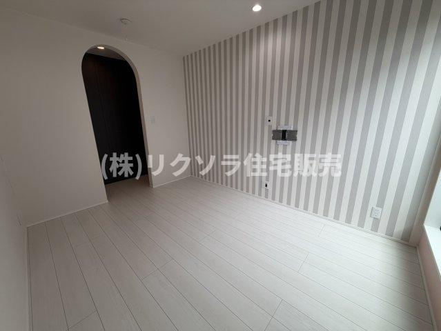 河北西町　中古一戸建ての洋室|洋室6.0帖
■物件内覧・資金計画相談・住宅ローン相談、リフォーム相談、お問合せ受付中■
※当日・翌日のご内覧、ご相談はお電話でのお問合せがスムーズです！