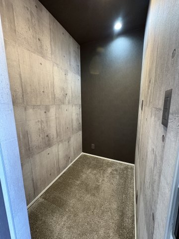 河北西町　中古一戸建ての内装|書斎
■物件内覧・資金計画相談・住宅ローン相談、リフォーム相談、お問合せ受付中■
※当日・翌日のご内覧、ご相談はお電話でのお問合せがスムーズです！