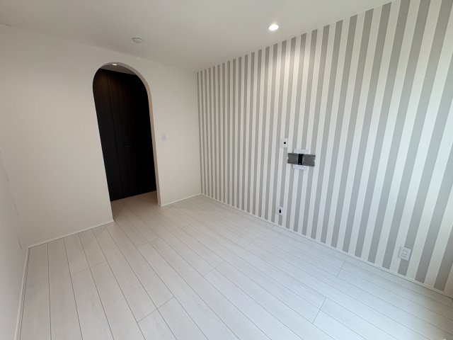 河北西町　中古一戸建ての寝室|洋室6.0帖
■物件内覧・資金計画相談・住宅ローン相談、リフォーム相談、お問合せ受付中■
※当日・翌日のご内覧、ご相談はお電話でのお問合せがスムーズです！