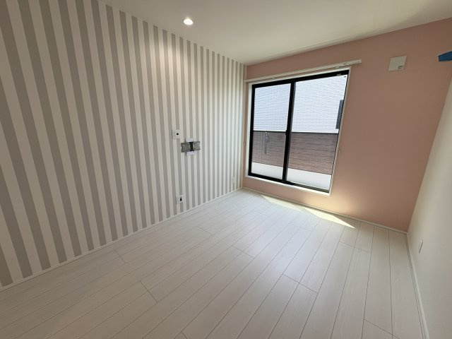 河北西町　中古一戸建ての子供部屋|洋室6.0帖
■物件内覧・資金計画相談・住宅ローン相談、リフォーム相談、お問合せ受付中■
※当日・翌日のご内覧、ご相談はお電話でのお問合せがスムーズです！
