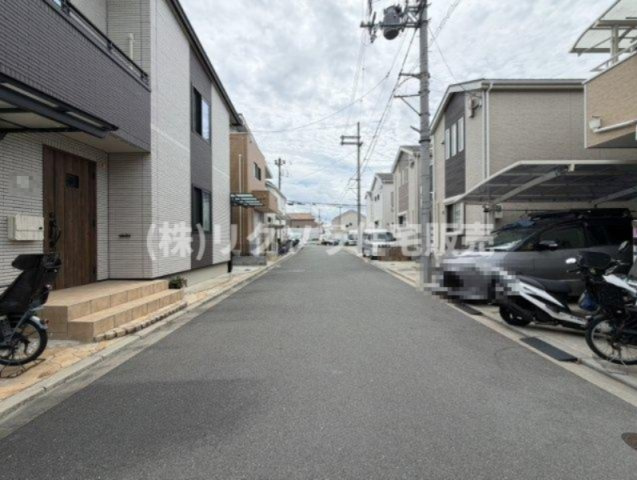 河北西町　中古一戸建ての前面道路含む現地写真|■物件内覧・資金計画相談・住宅ローン相談、リフォーム相談、お問合せ受付中■
※当日・翌日のご内覧、ご相談はお電話でのお問合せがスムーズです！