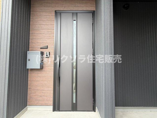 河北西町　中古一戸建ての玄関|■物件内覧・資金計画相談・住宅ローン相談、リフォーム相談、お問合せ受付中■
※当日・翌日のご内覧、ご相談はお電話でのお問合せがスムーズです！