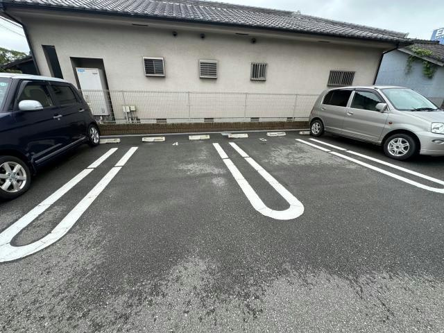 オート・プラージュの駐車場