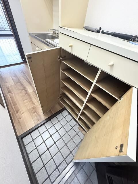 柏市豊四季のアパートの内装