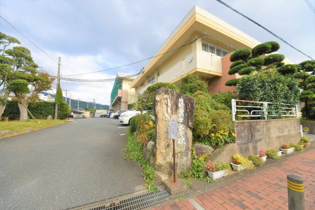 糟屋郡篠栗町中央5丁目第4-1棟（1号棟）の周辺|篠栗中学校