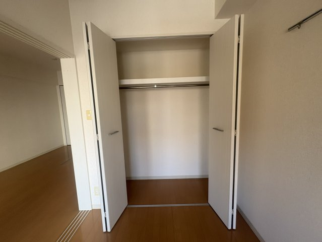 ルーエ江坂の収納