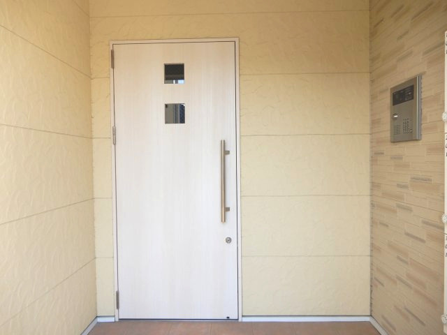 プリミエール常滑栄町のエントランス