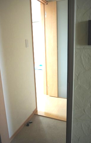 プリミエール常滑栄町の玄関