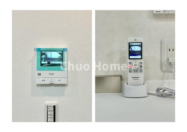 グリーンパーク第2南綾瀬のセキュリティ|【モニターホン】誰が来たかすぐにわかるカラーモニター付きインターホン。通話ボタンを押すまでは室内の音は漏れていませんので相手を確かめてから応対できます。