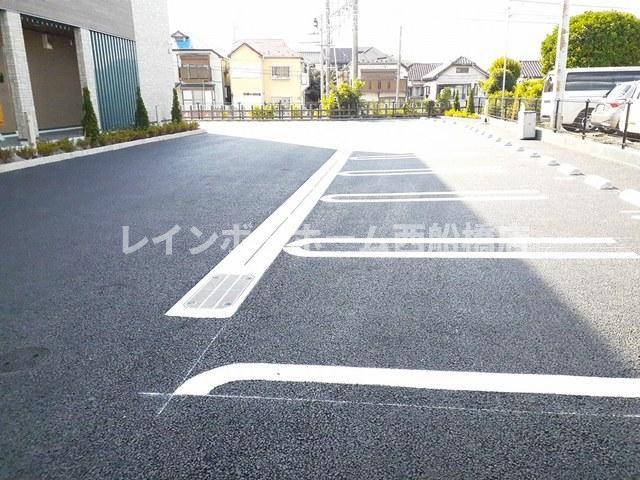 ヒルサイドⅢの駐車場