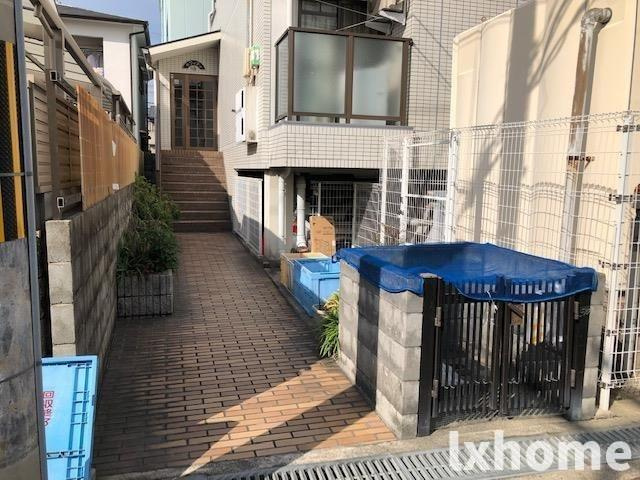 ホワイティ18のエントランス|清潔なエントランスです