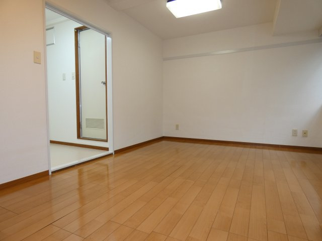 【寝室】