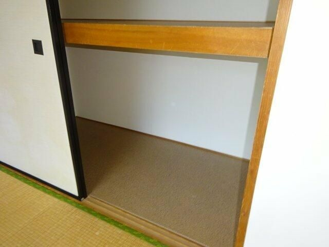 エスカイア１００羽村第一の収納