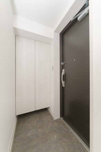 ＡＩＦＬＡＴ　ＭＥＪＩＲＯの玄関|※写真は同タイプ住戸です。