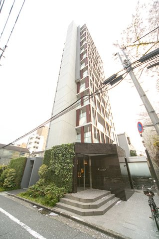 シュトラーレ神山町の外観