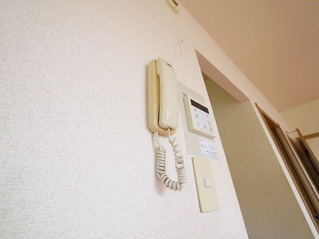サンビレッジ学園前東坂　G棟のセキュリティ|インターホンです