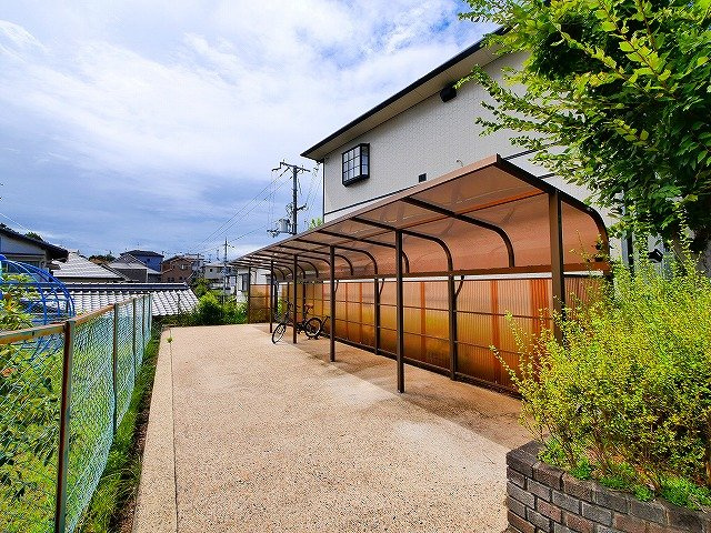 サンビレッジ学園前東坂　G棟のその他共用部分|駐輪場です
