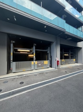 LaDouceur江坂Ⅱの駐車場