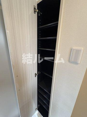 練馬区春日町２丁目のアパートの玄関