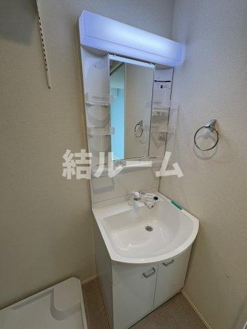 練馬区春日町２丁目のアパートの洗面所