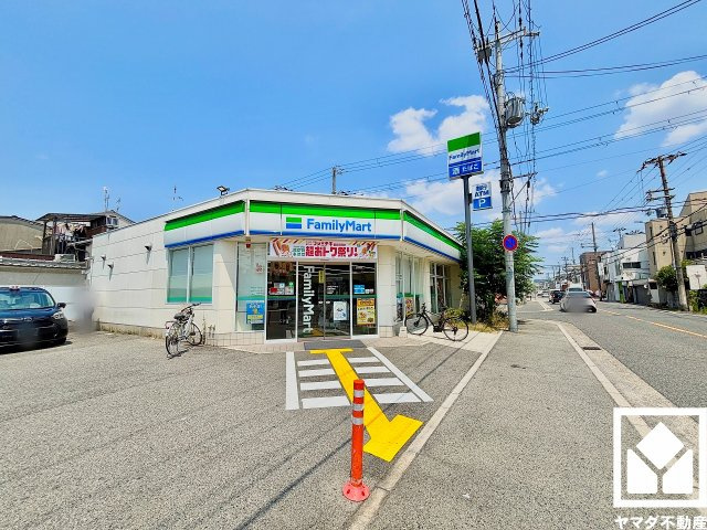 尼崎市西難波町２期のその他|「ファミリーマート西難波町店」まで徒歩1分。日々の急なお買い物や深夜・早朝の備えにも柔軟に対応できる、暮らしの快適性を支える立地です。