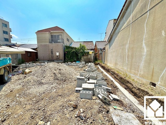 尼崎市西難波町２期の外観|浄水器付きなので、いつでも手軽にきれいなお水をご利用いただけます。毎日の家事の負担を軽減し、節水効果も期待できる食器洗乾燥機も備えています。
