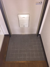 収納もある玄関です