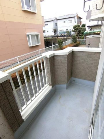 外からの目が気にならないバルコニーで洗濯物が干せます