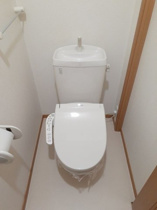 コンパクトで使いやすいトイレです