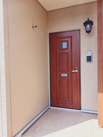 落ち着いた玄関です