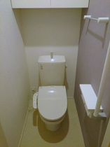 ゆったりとした空間のトイレです