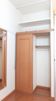 内装は落ち着いています