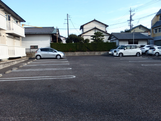 六供ヒルズの駐車場