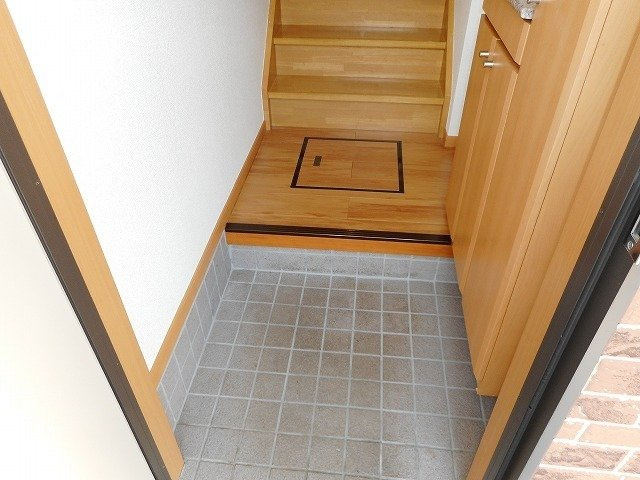 シンプルで使いやすい玄関です