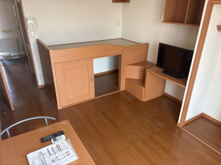 ゆったり過ごせる居間です