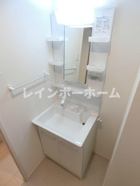 仲介手数料（賃料の1.10ヵ月）の50％OFF対象物件！の独立洗面台