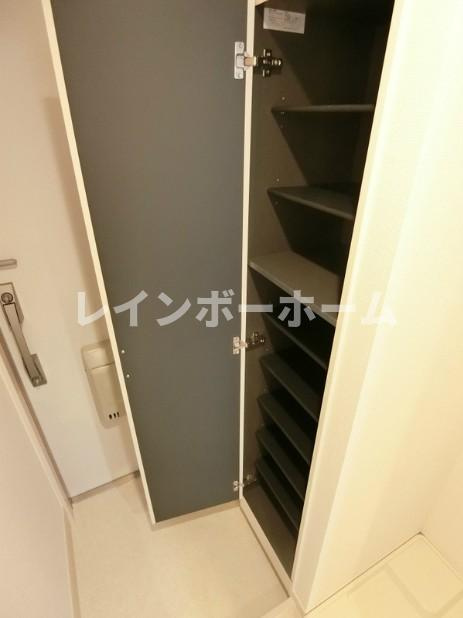 仲介手数料（賃料の1.10ヵ月）の50％OFF対象物件！の玄関