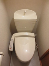 温水洗浄機付き