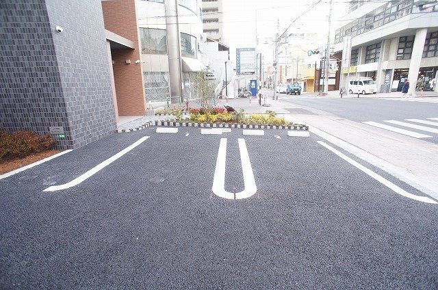 車をお持ちの方に嬉しい駐車場付きの物件です