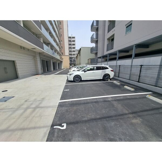 【駐車場】スプランディッド江坂III