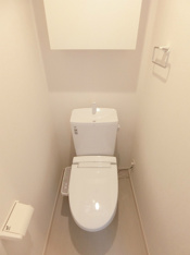 コンパクトで使いやすいトイレです