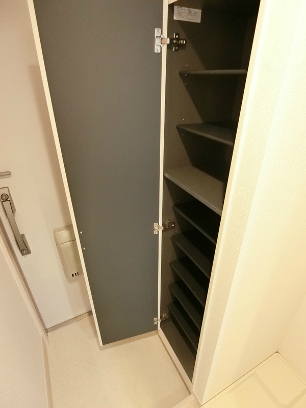 毎日通る玄関はこちらです
