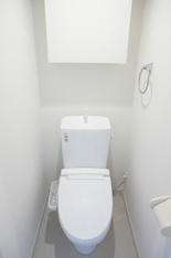 清潔感のあるトイレです